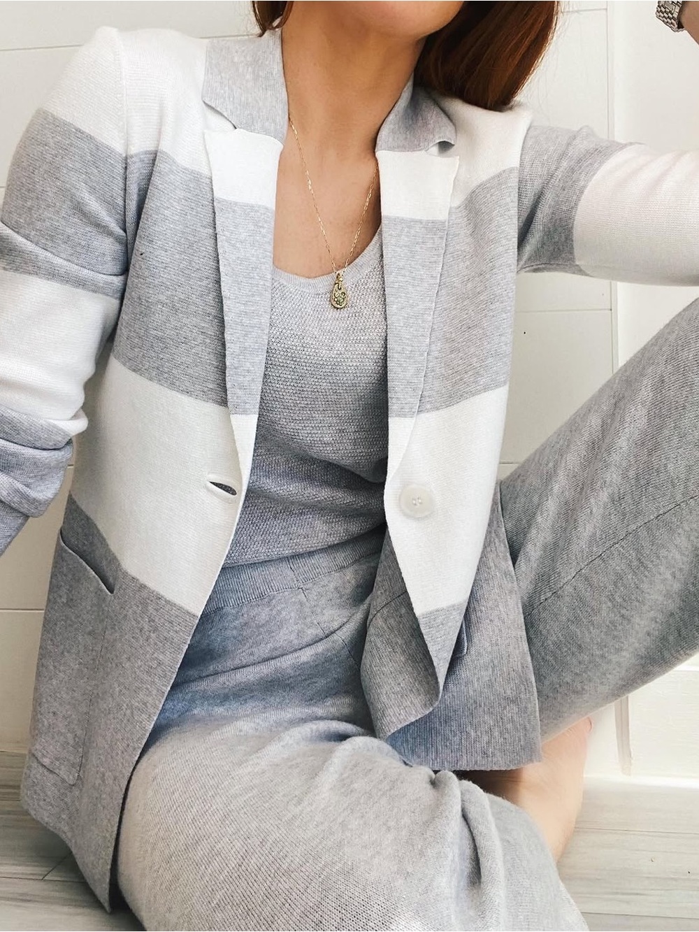 Kinross Cashmere Rugby Stripe Cotton Cashmere Sweater Blazer in Gris/White